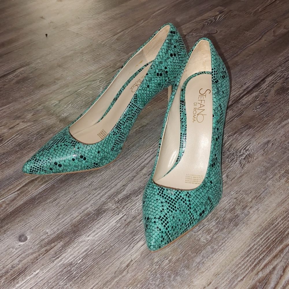 Stefano Di Roma  faux snakeskin teal heels  Sz 9 NWOT